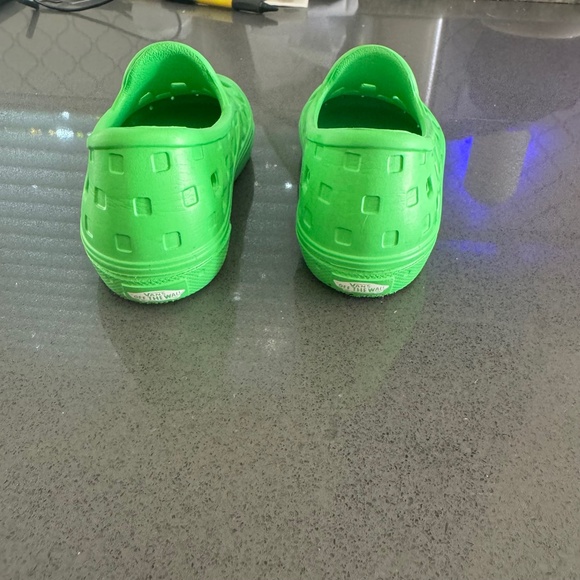 Toddler MTE Slip-On TRK Shoe - Picture 4 of 7